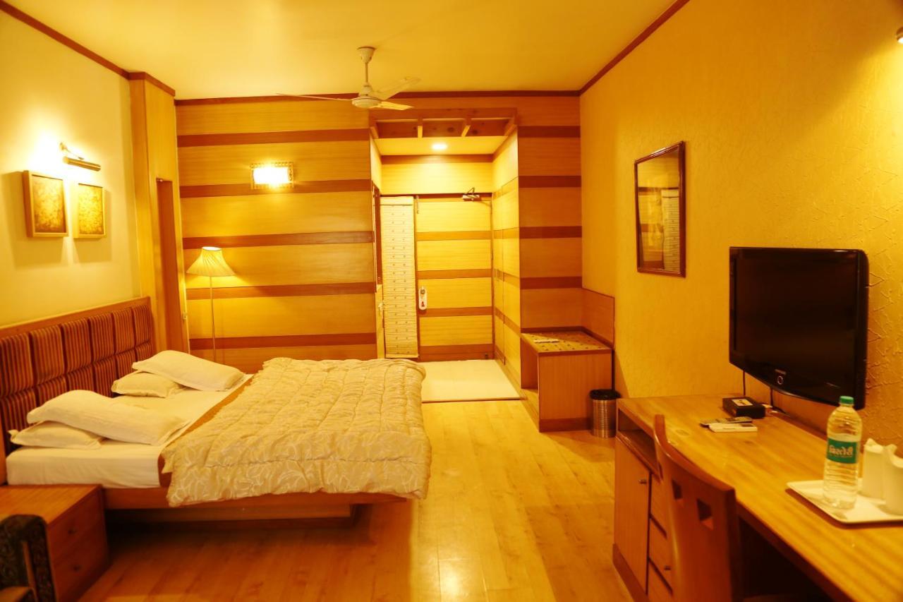 Hotel H26 Чандигарх Экстерьер фото